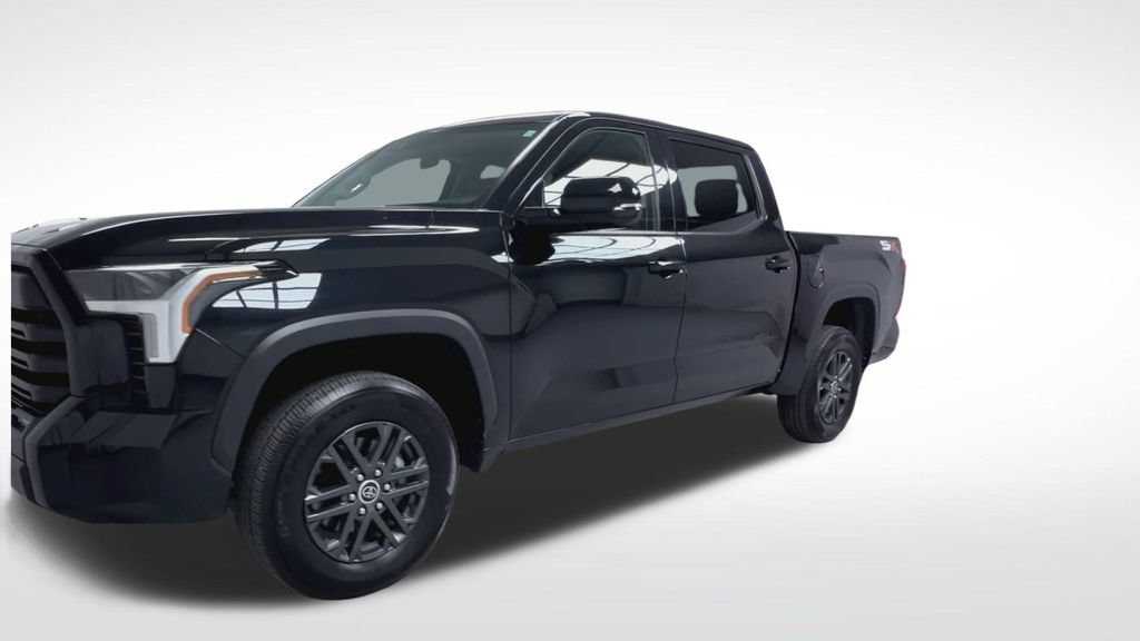Used 2024 Toyota Tundra SR5 w/ SR5 Convenience Package AWD/4WD image 18