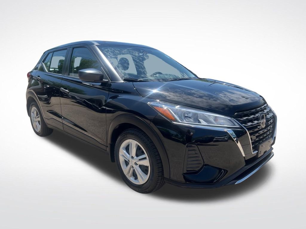 Used 2022 Nissan Kicks S FWD video 3