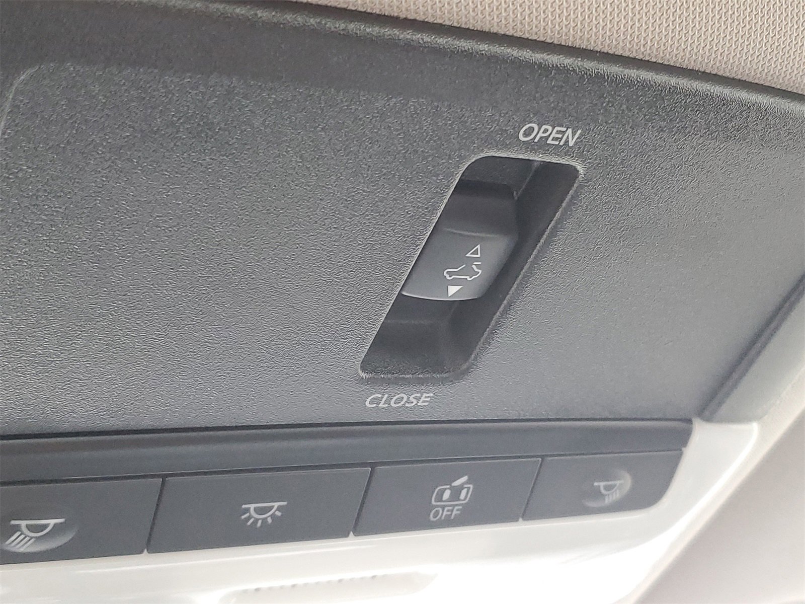 Used 2025 Nissan Altima 2.5 SR w/ SR Premium Package image 30