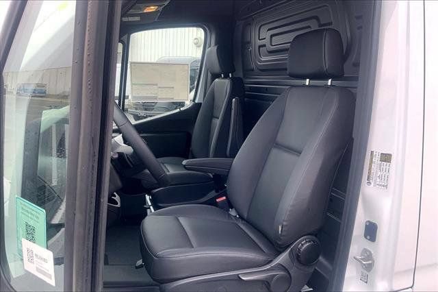 New 2026 Mercedes-Benz Sprinter 2500 image 8