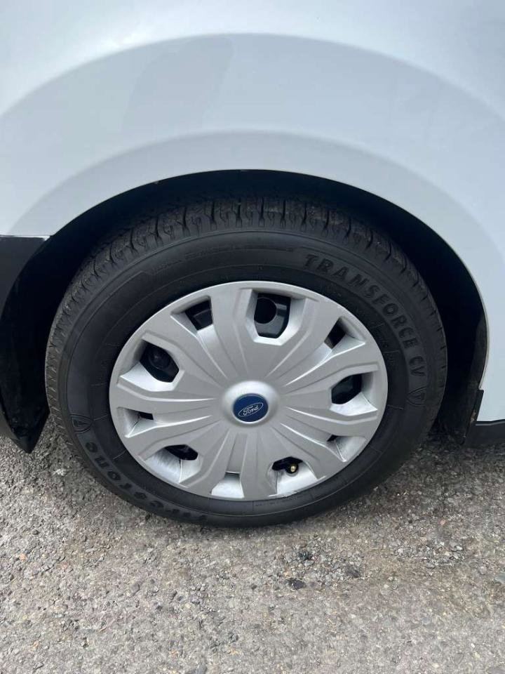 Used 2020 Ford Transit Connect XL FWD image 15