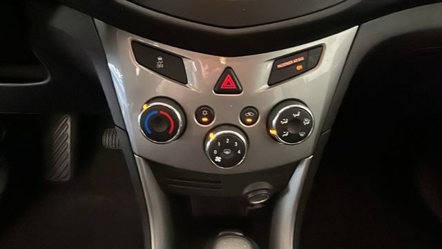 Used 2016 Chevrolet Trax LT FWD image 22
