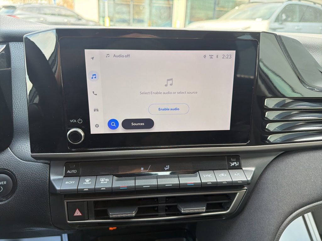 Used 2025 Toyota Camry LE FWD image 27