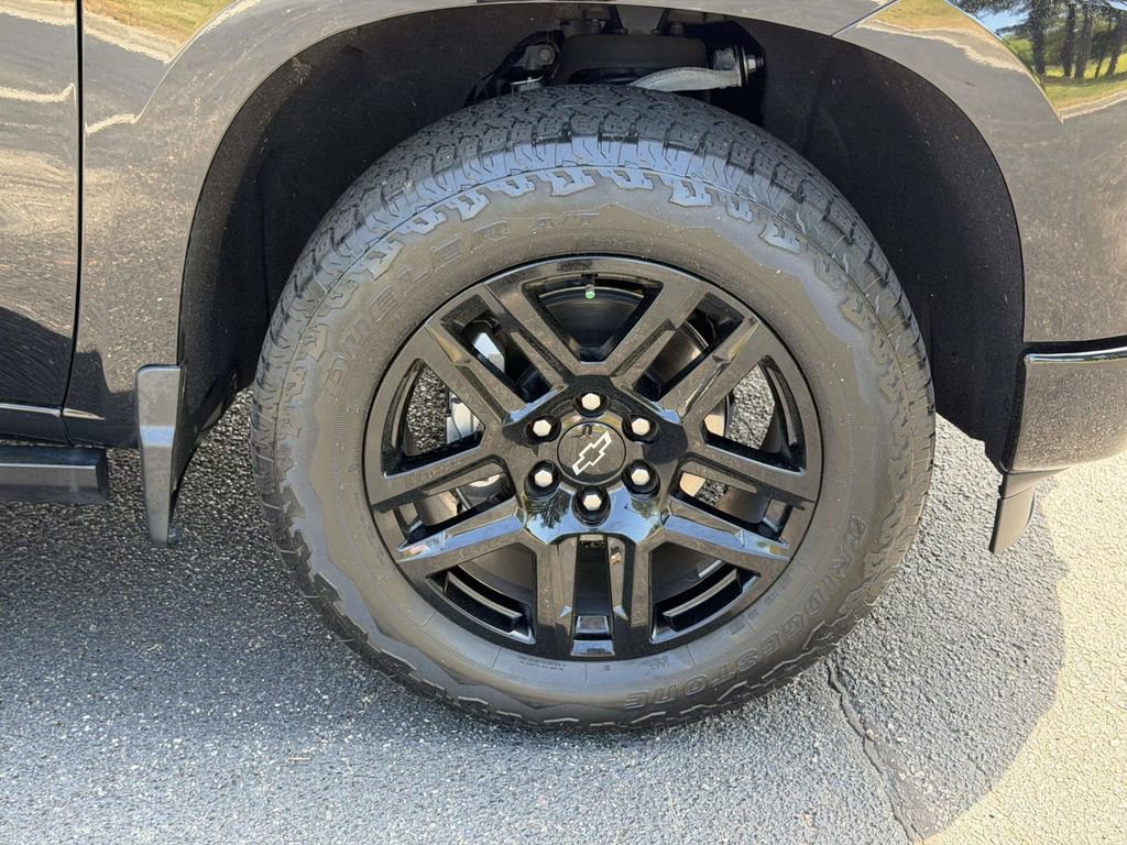 Used 2022 Chevrolet Silverado 1500 Custom w/ LPO, Dark Essentials Package image 23