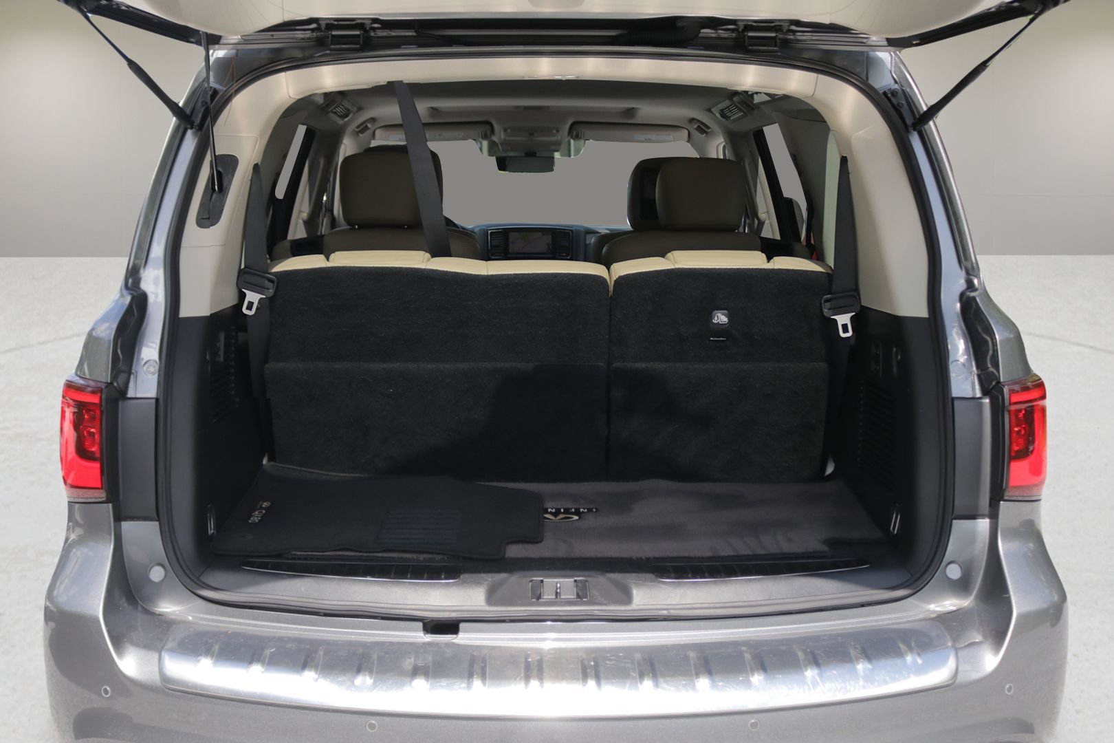 Used 2021 INFINITI QX80 Premium Select w/ Cargo Package RWD image 16