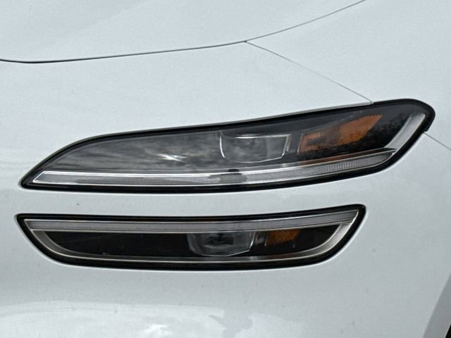 Used 2025 Genesis G70 2.5T image 4