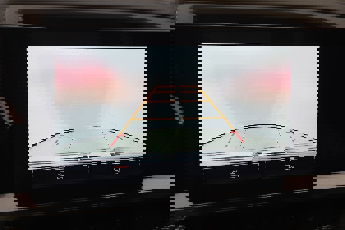 Used 2024 GMC Sierra 1500 Elevation image 10