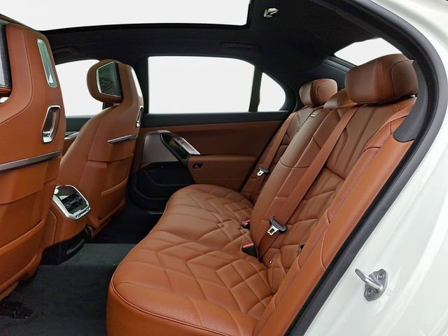 New 2026 BMW 760i xDrive w/ Premium Package image 9