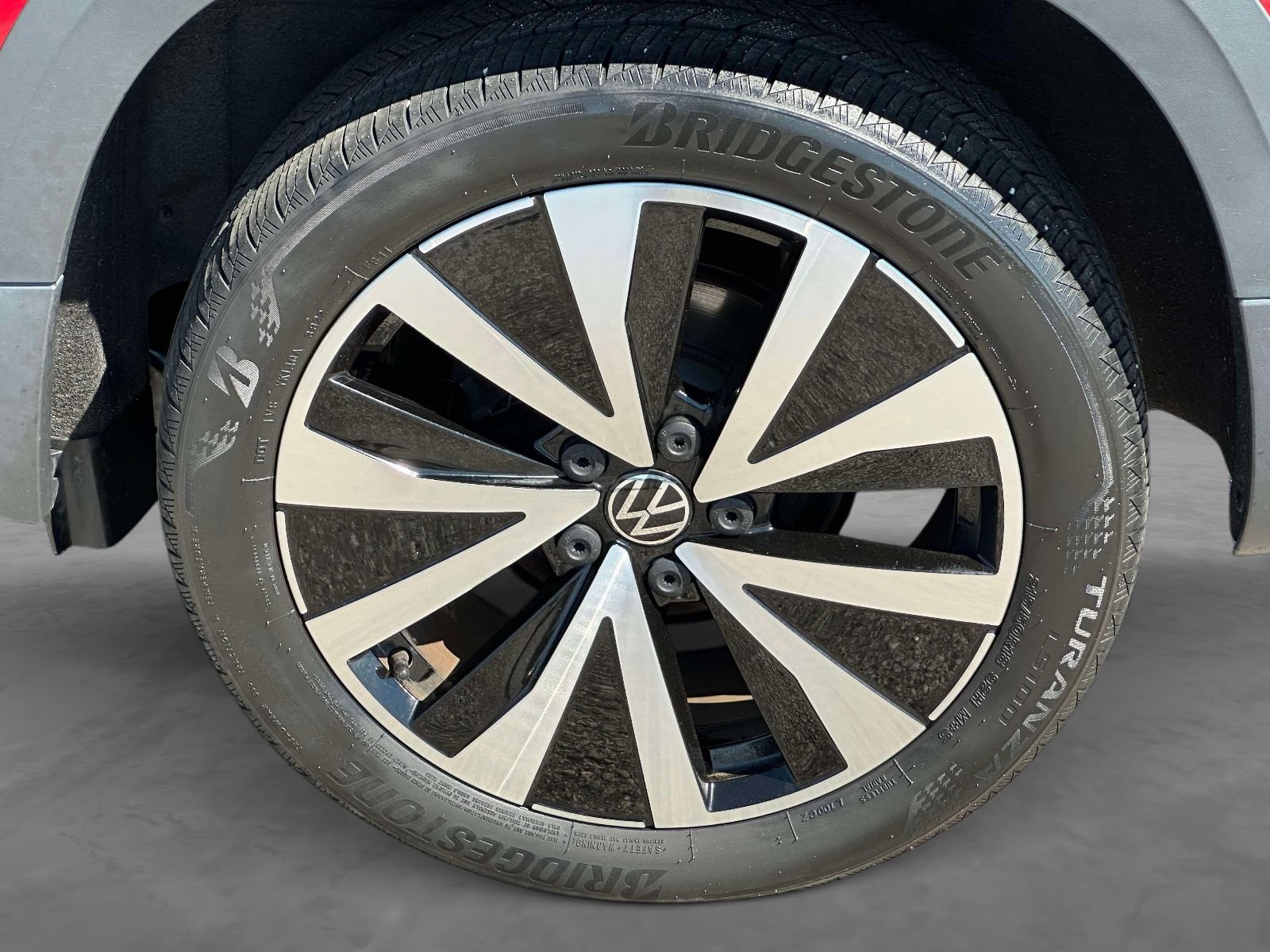 Certified 2023 Volkswagen Taos SE FWD image 6