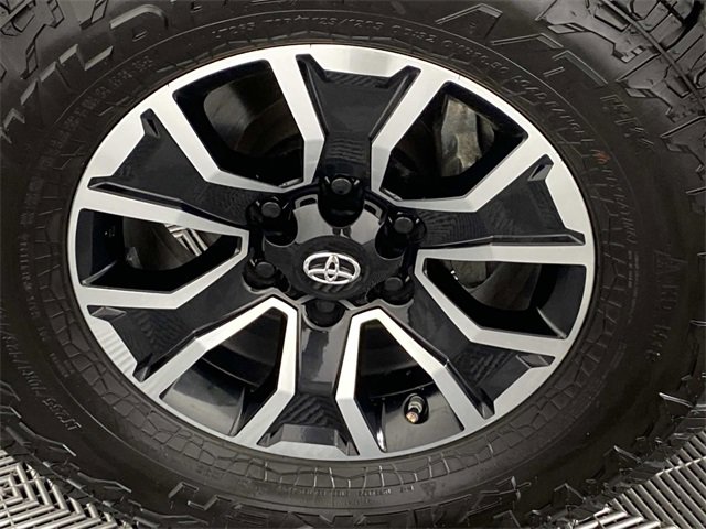 Used 2023 Toyota Tacoma TRD Off-Road image 27
