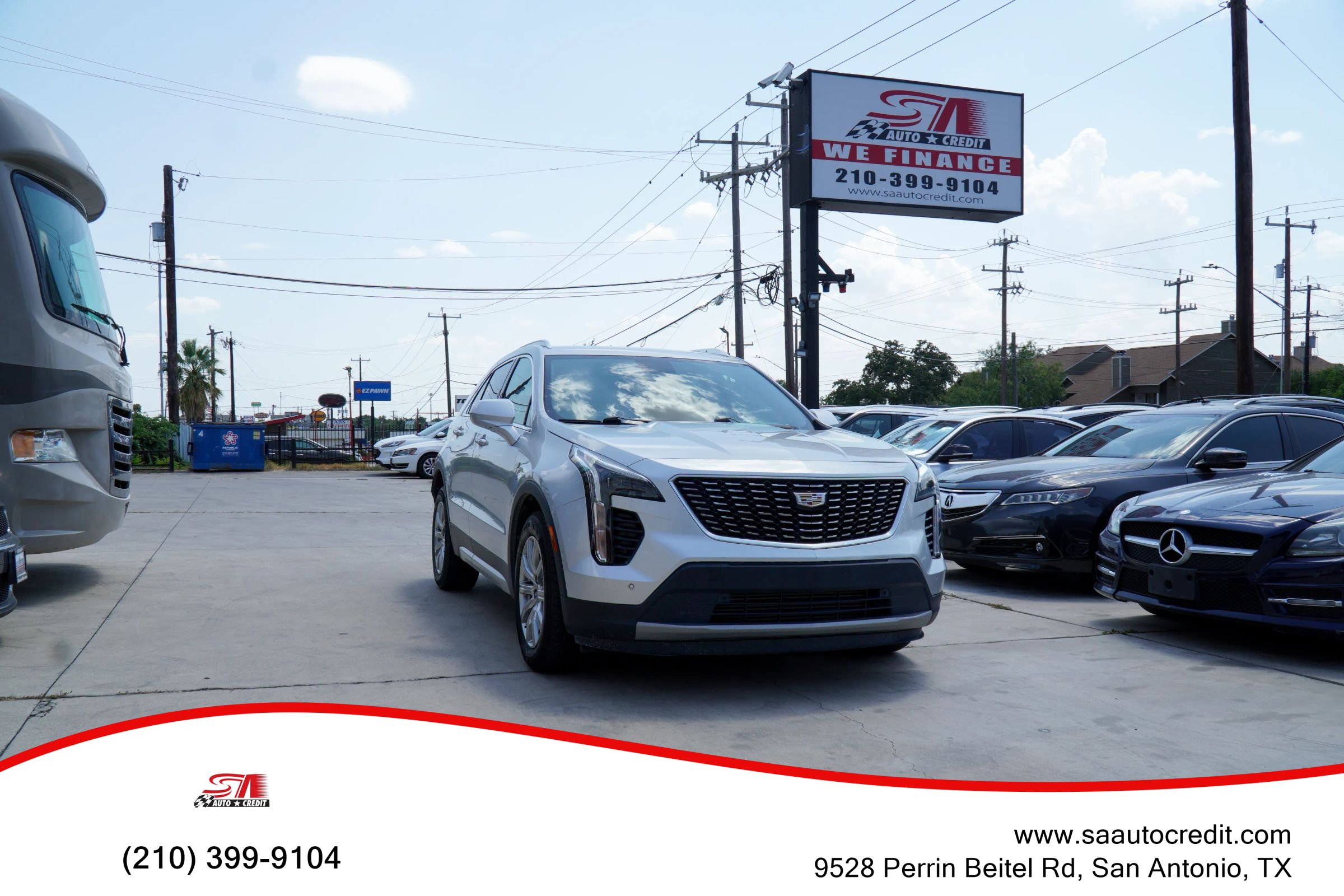 Used 2020 Cadillac XT4 Premium Luxury image 1