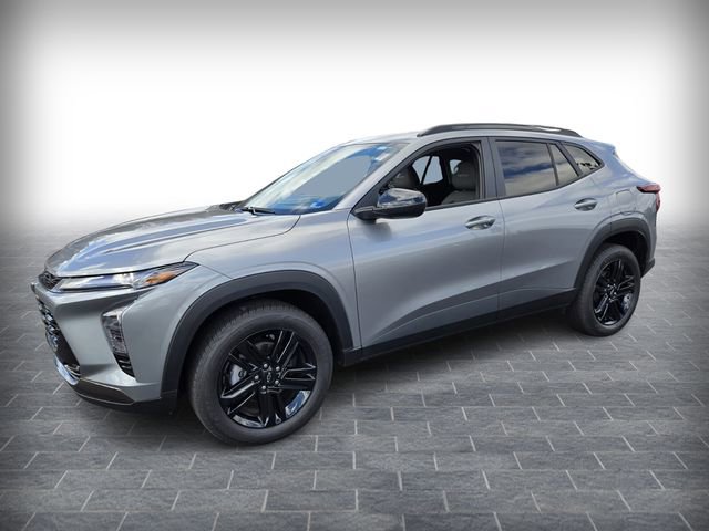 Used 2025 Chevrolet Trax ACTIV w/ Driver Confidence Package image 3