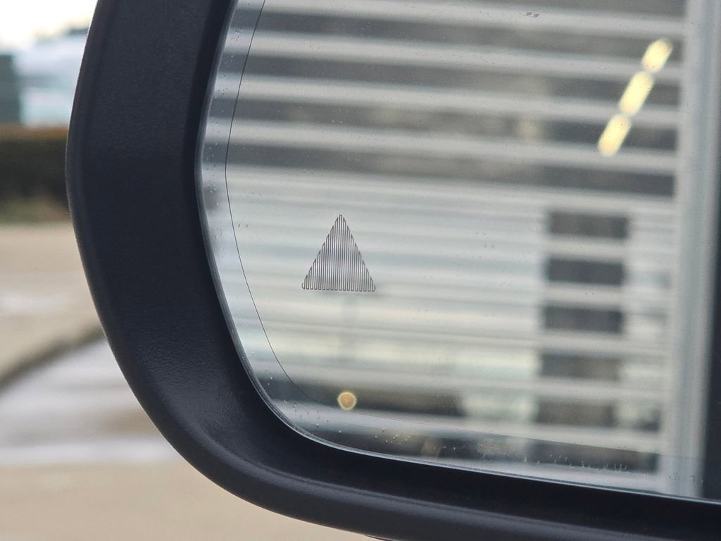 Certified 2025 Mercedes-Benz GLB 250 4MATIC image 8