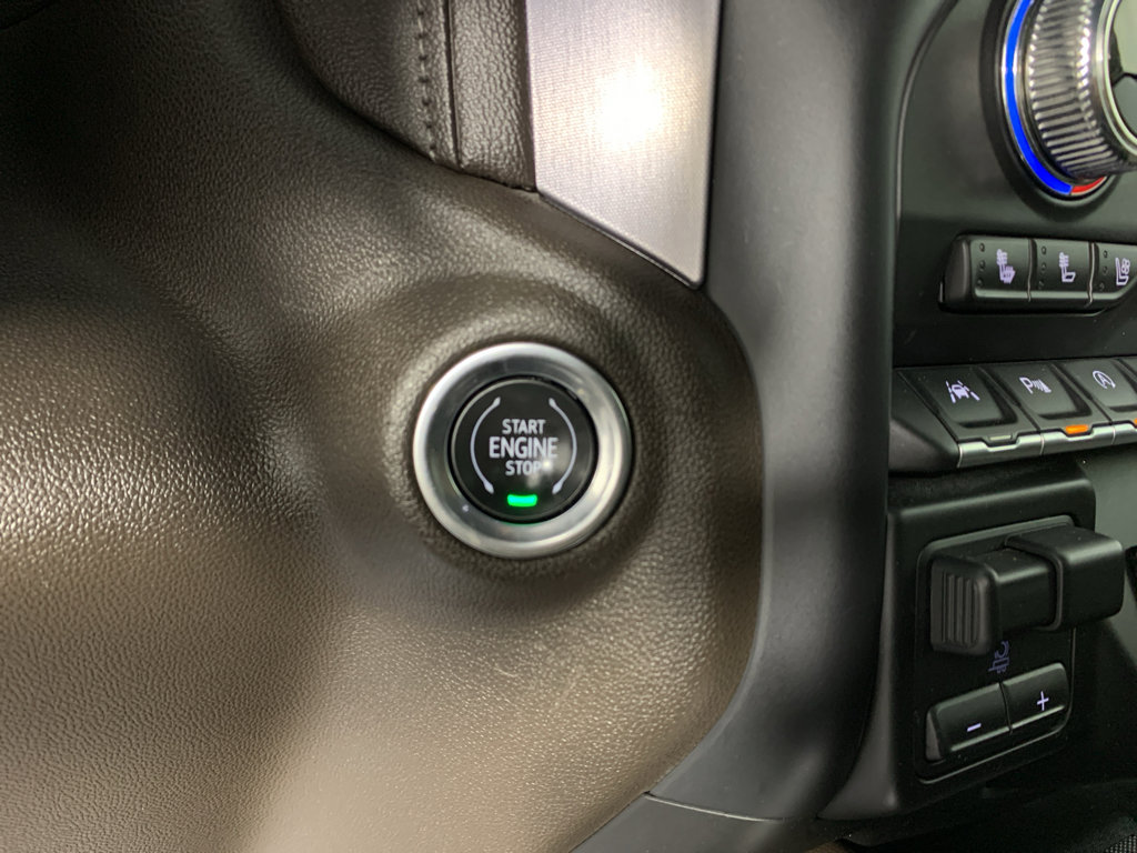Used 2019 GMC Sierra 1500 SLT w/ SLT Premium Plus Package AWD/4WD image 17