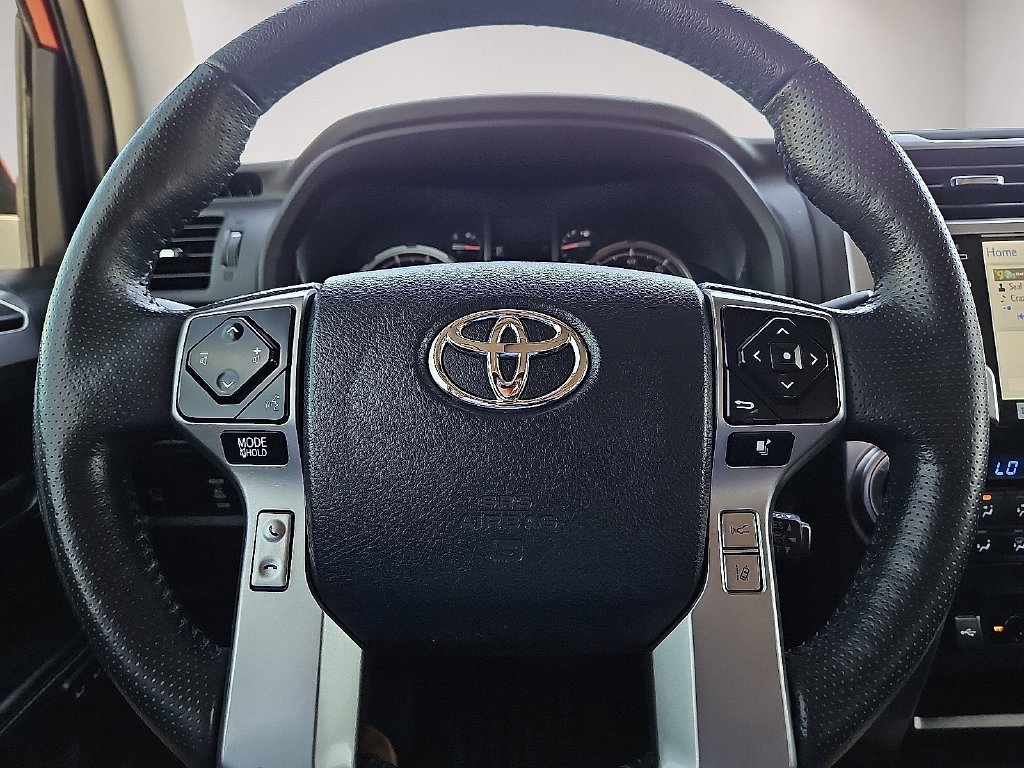 Used 2024 Toyota 4Runner Limited AWD/4WD image 30