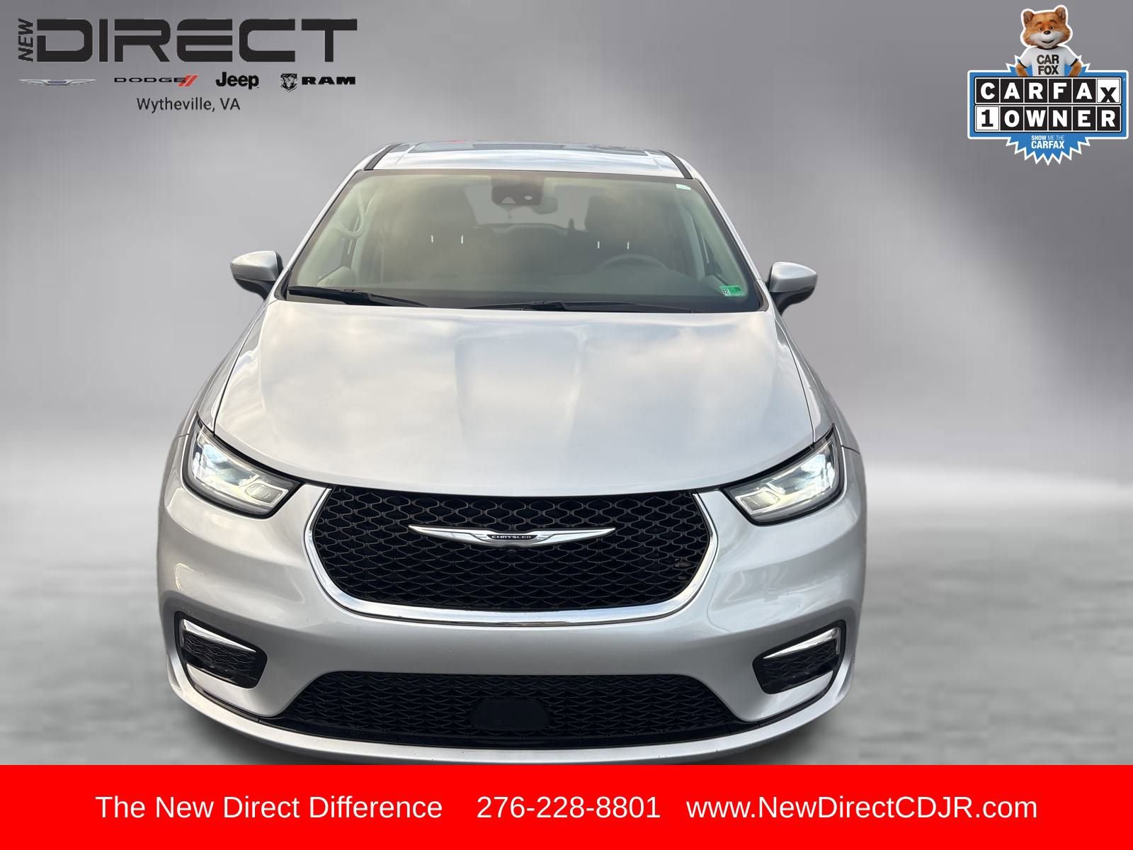 Used 2023 Chrysler Pacifica Touring-L image 9