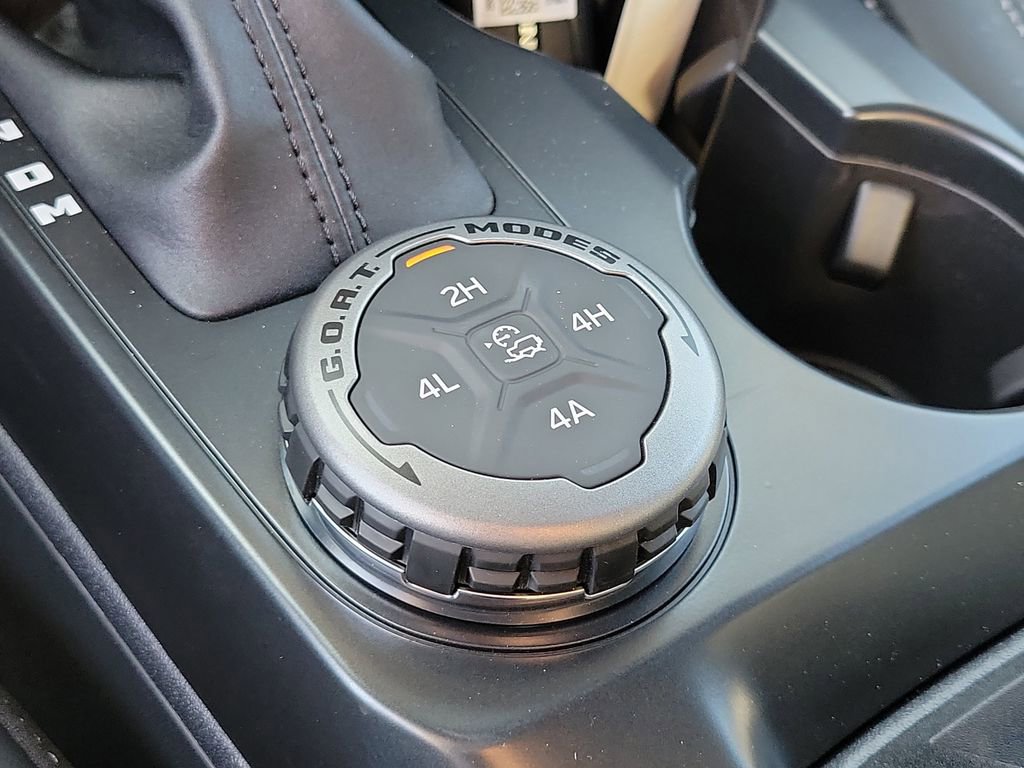 New 2025 Ford Bronco Outer Banks w/ Sasquatch Package image 28