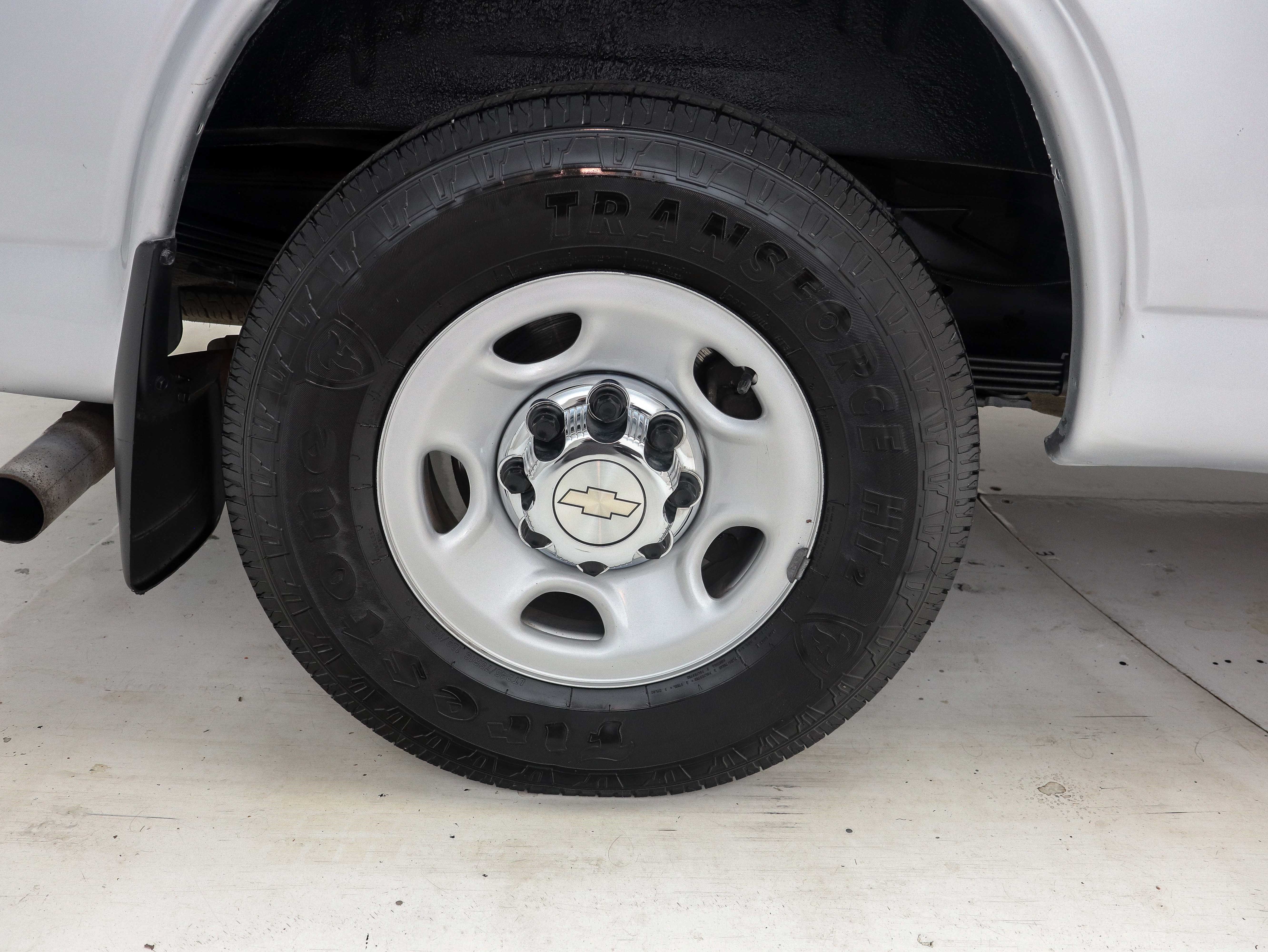 Used 2019 Chevrolet Express 3500 LT w/ LT Preferred Equipment Group RWD image 28