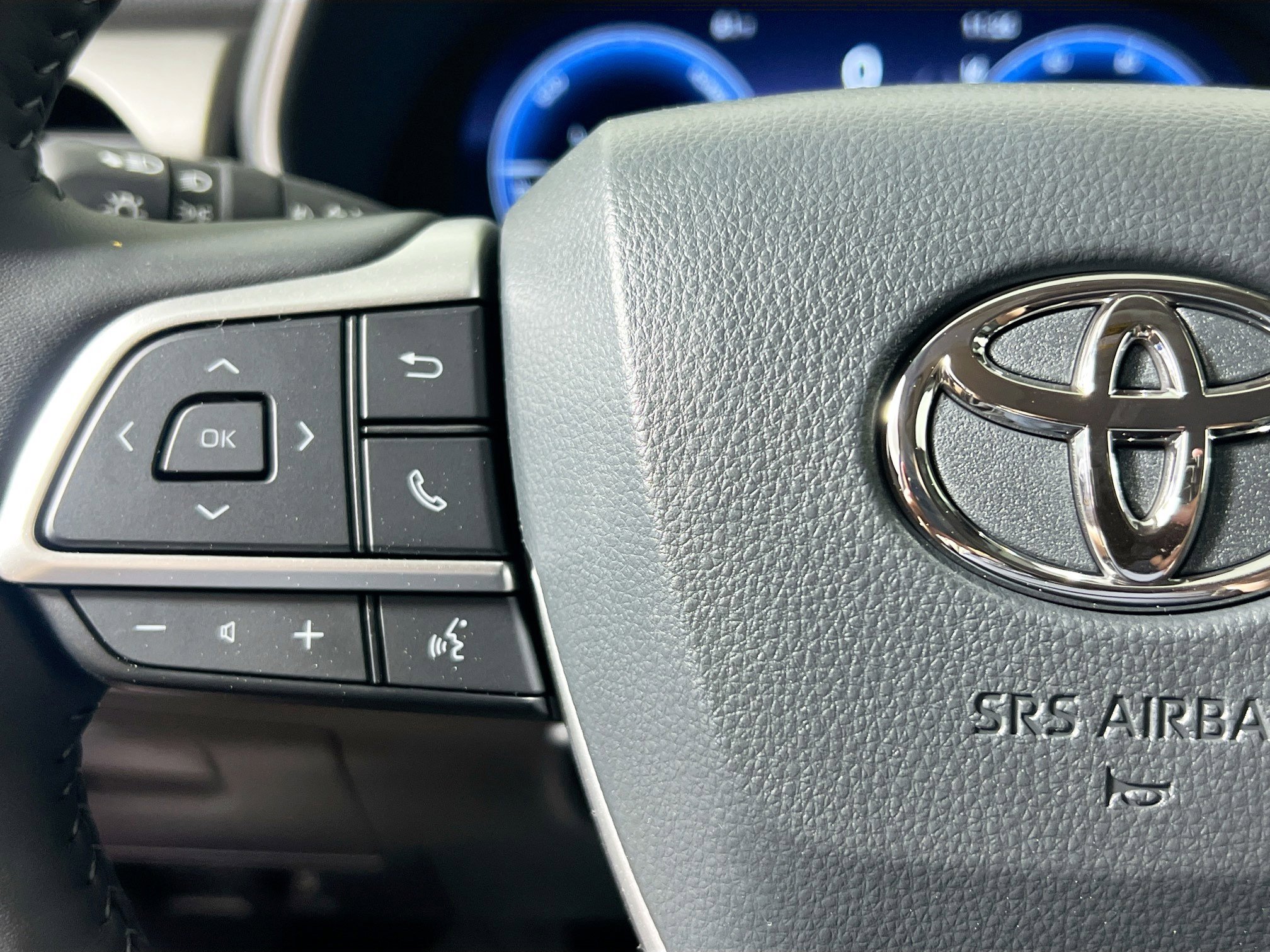 New 2026 Toyota Highlander Limited image 18