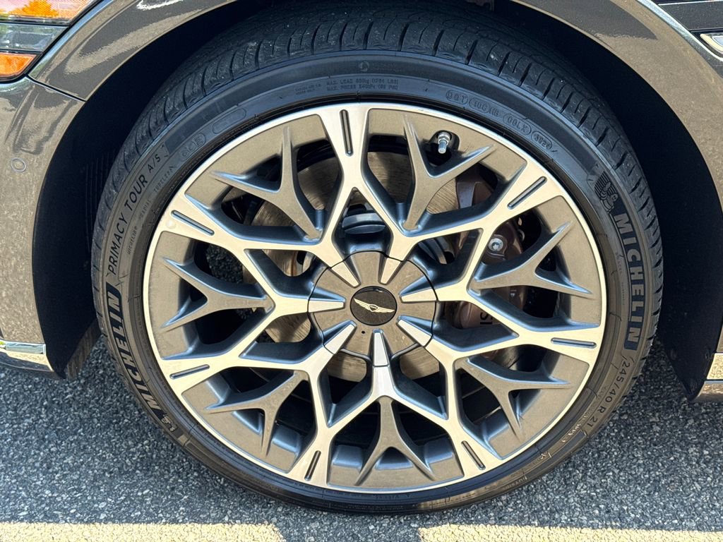 Used 2025 Genesis G90 3.5T image 11