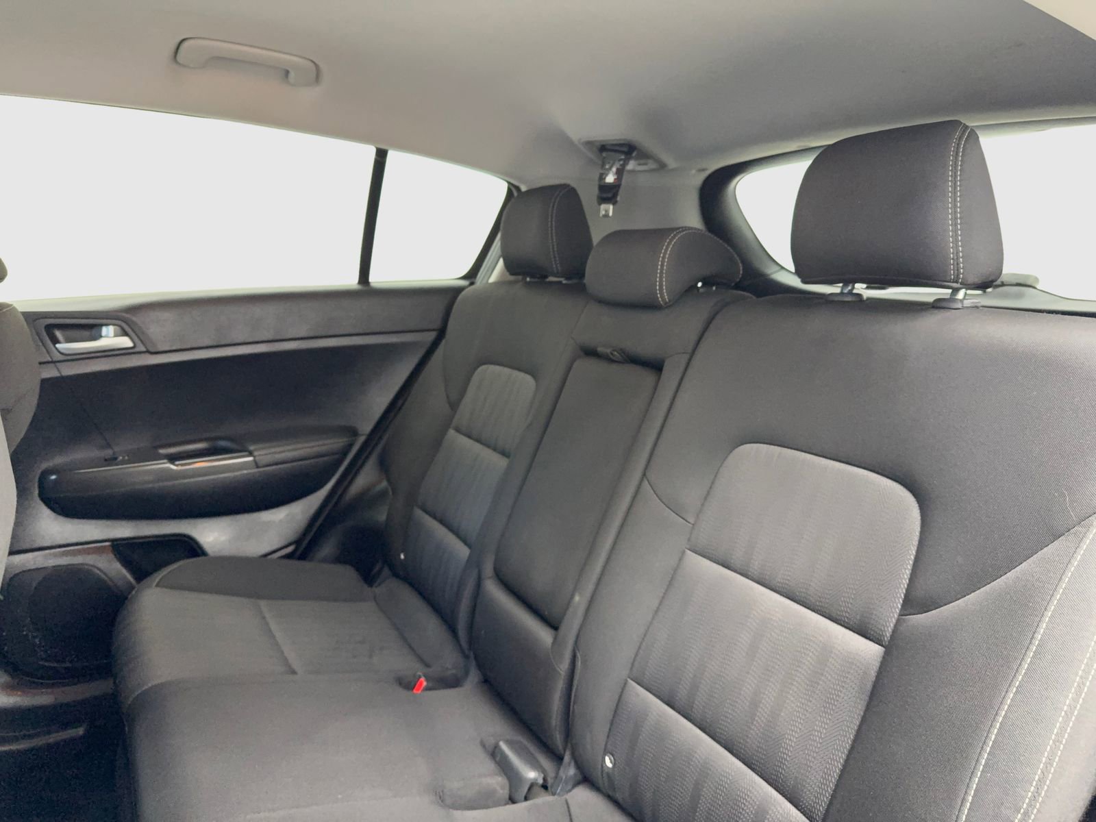 Used 2020 Kia Sportage LX image 37