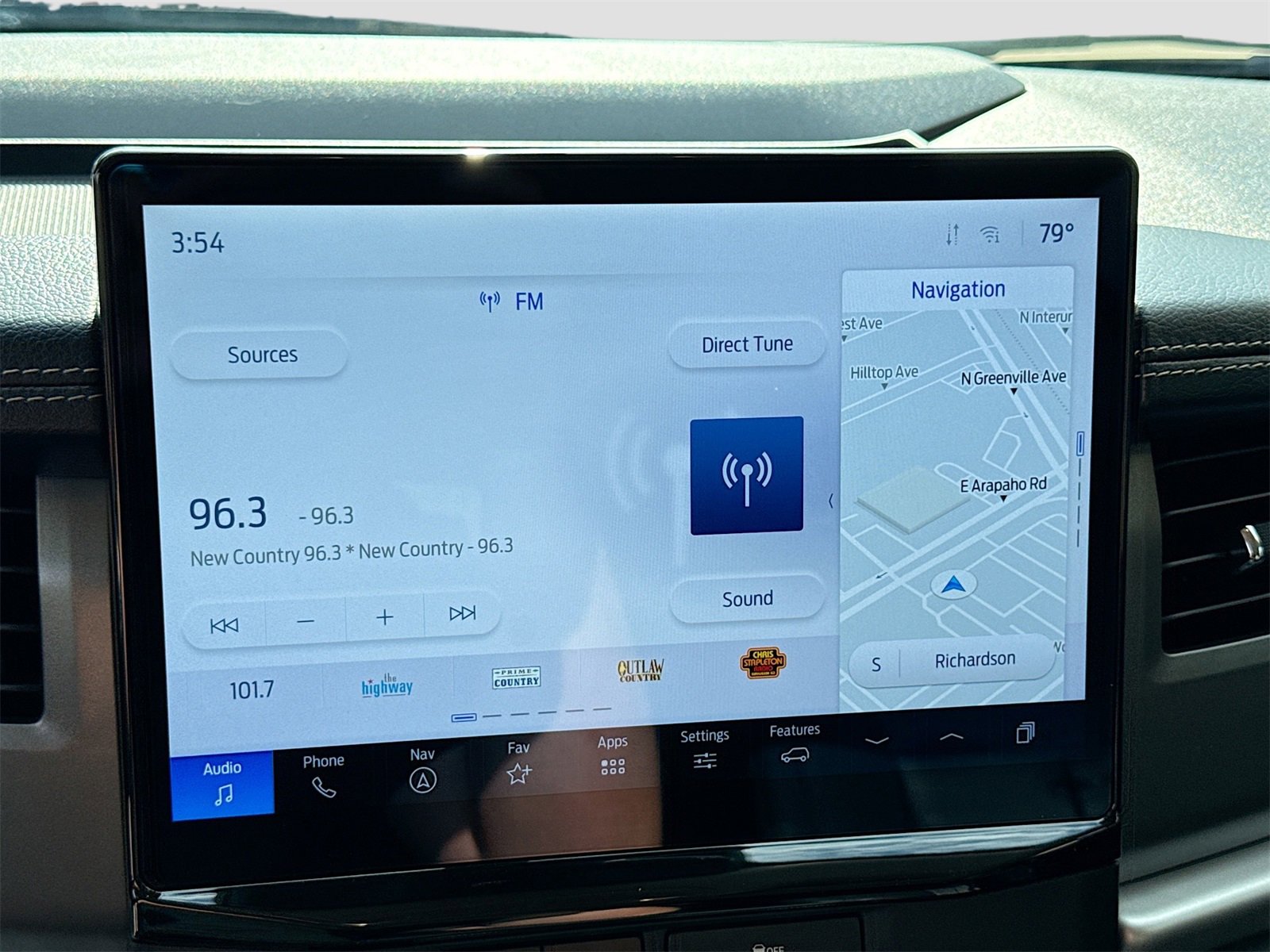 Used 2024 Ford Expedition XLT image 15