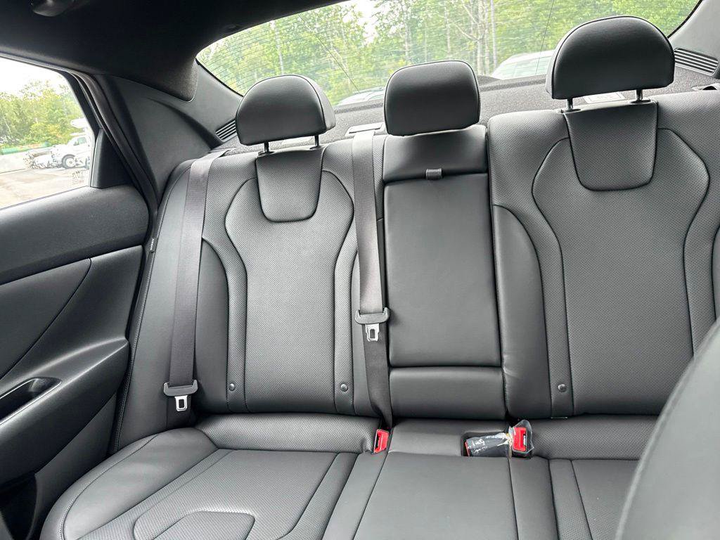 New 2026 Hyundai Elantra SEL Sport FWD image 20