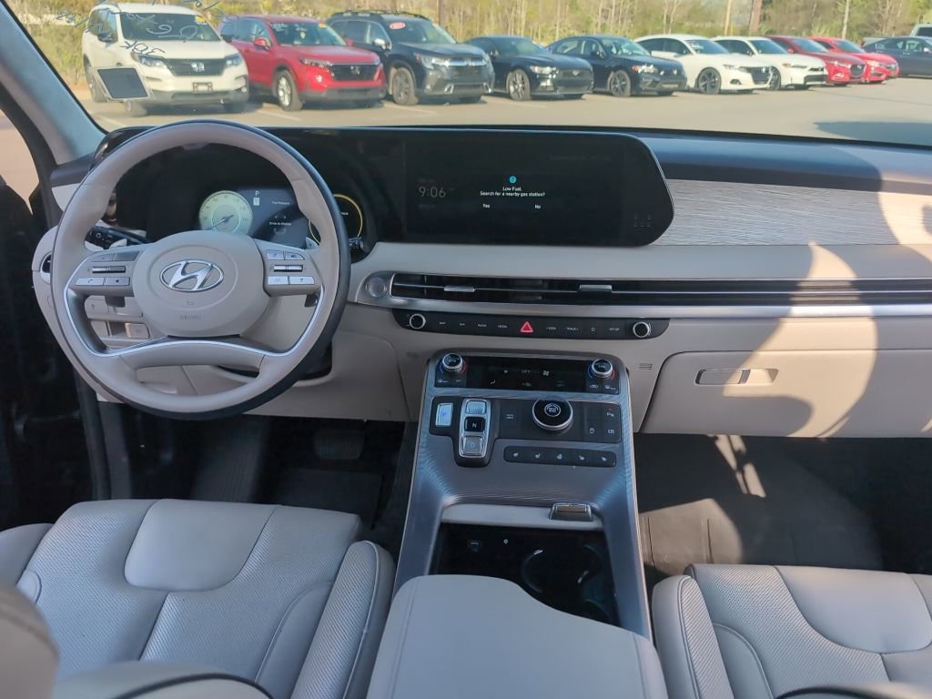 Used 2024 Hyundai Palisade Calligraphy image 18