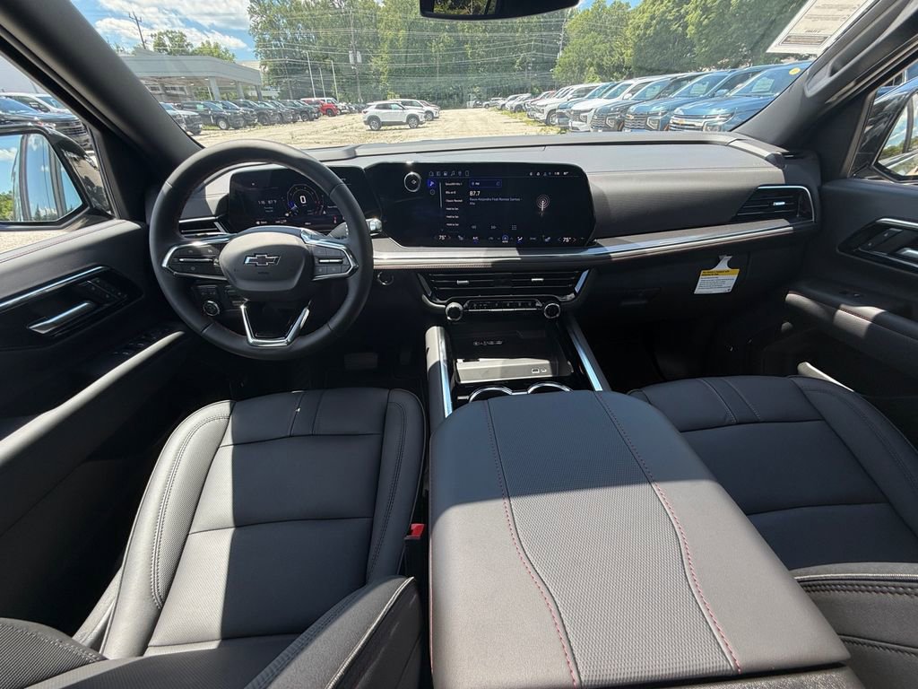 New 2026 Chevrolet Suburban RST AWD/4WD image 18