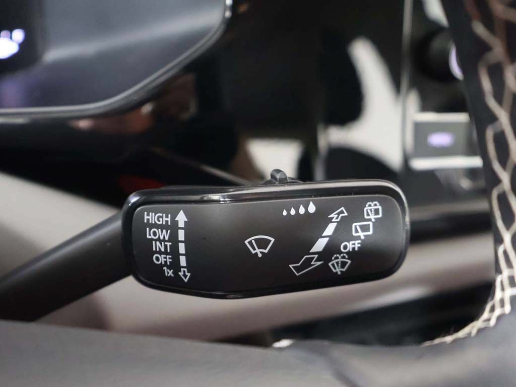 Used 2024 Volkswagen Taos S AWD/4WD image 39