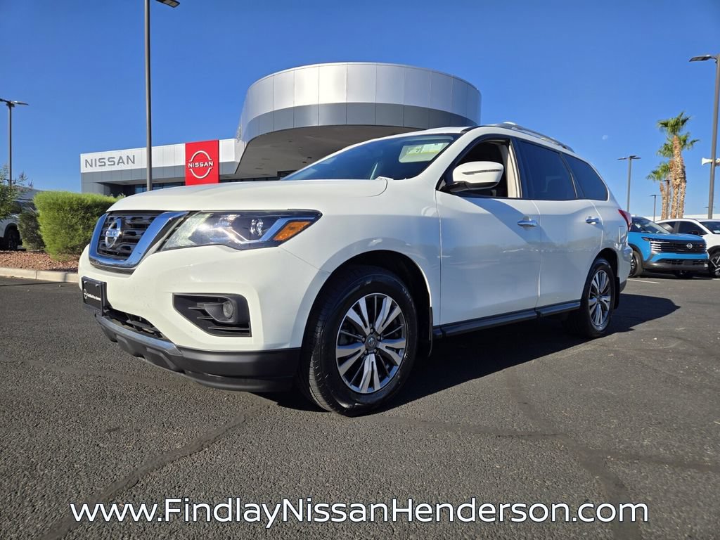 Used 2020 Nissan Pathfinder S FWD image 2