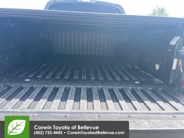 Used 2018 Toyota Tacoma TRD Sport AWD/4WD image 29