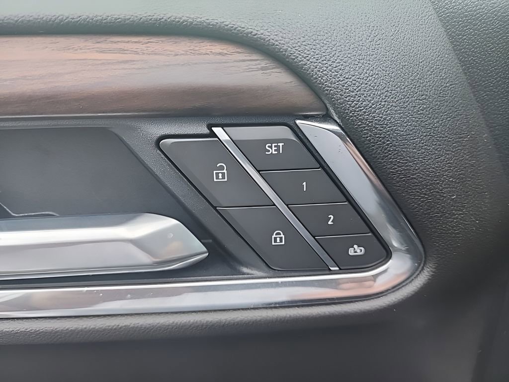 Used 2025 GMC Sierra 1500 SLT w/ SLT Premium Package AWD/4WD image 12