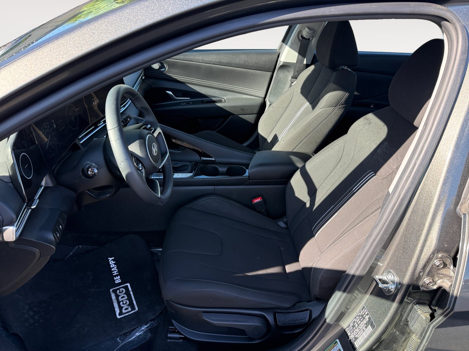 Used 2024 Hyundai Elantra SEL w/ Convenience Package FWD image 10