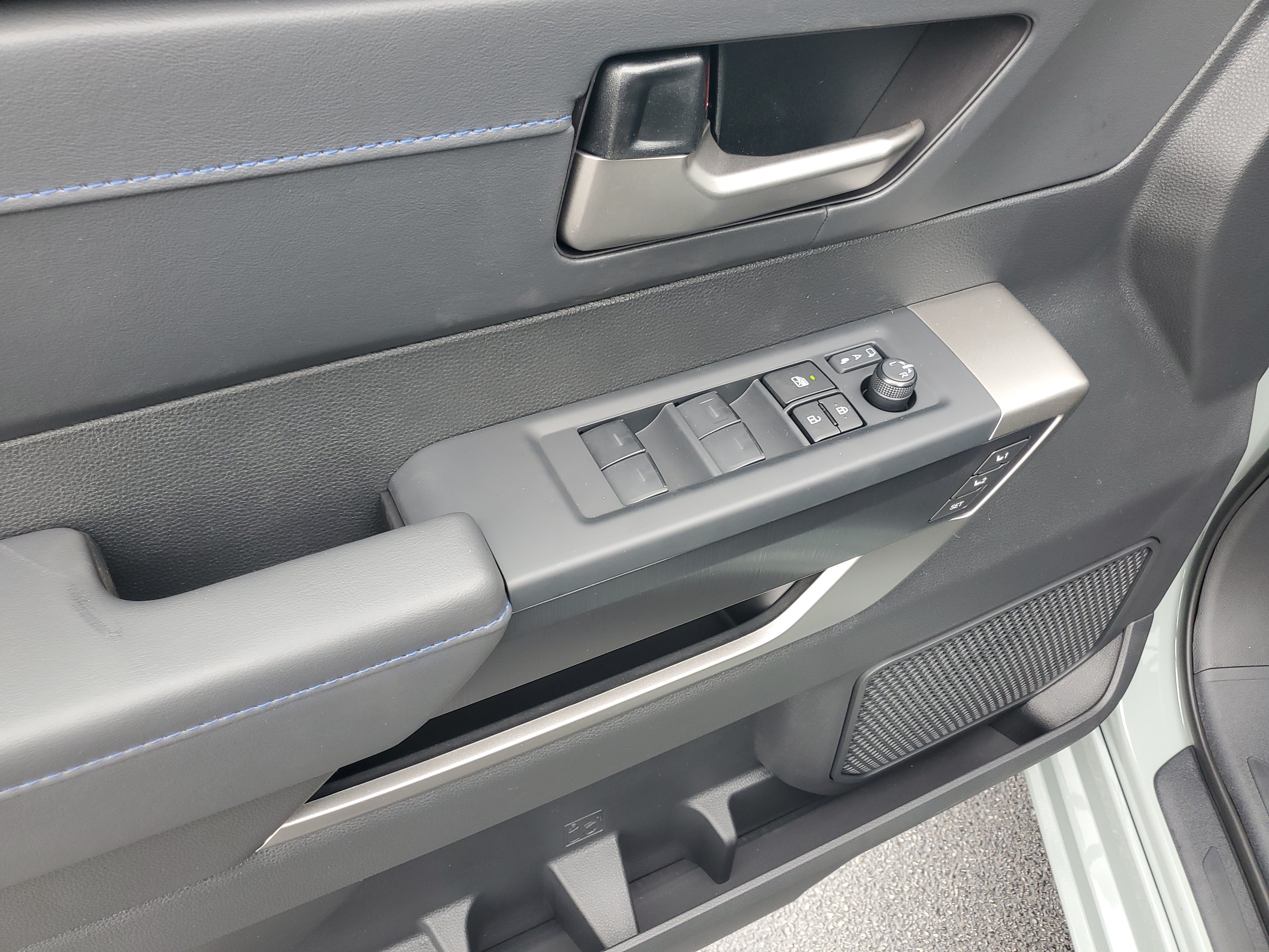 New 2026 Toyota Tundra Platinum AWD/4WD image 23