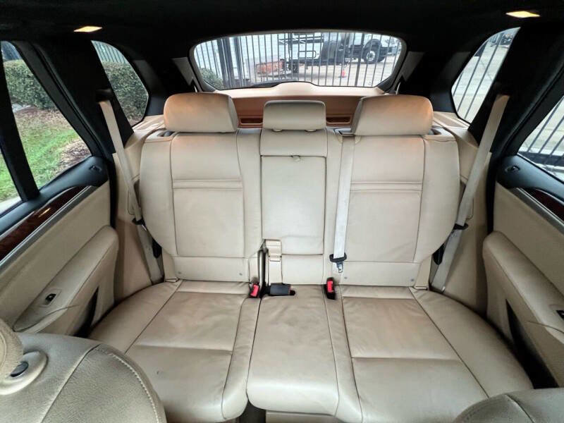 Used 2011 BMW X5 xDrive50i image 21