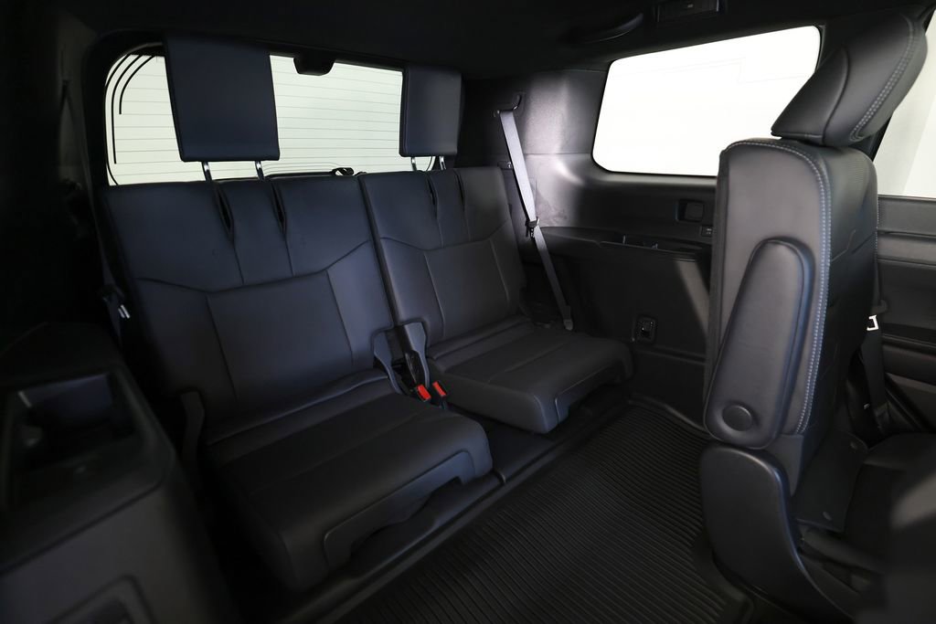 Used 2026 Lexus GX 550 w/ Accessory Package (2T) AWD/4WD image 12
