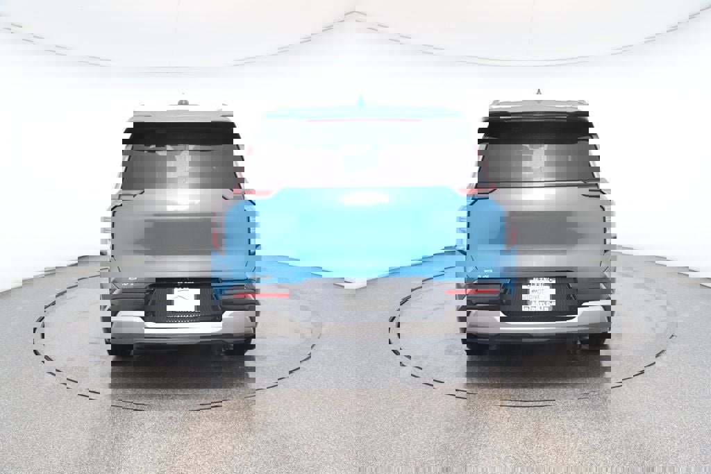 Used 2024 Kia EV9 Land image 4