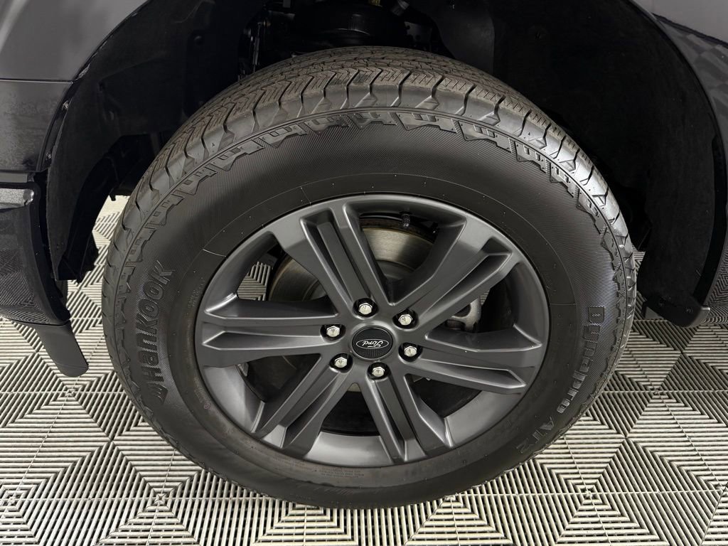 Used 2023 Ford F150 Lariat w/ Equipment Group 502A High image 10