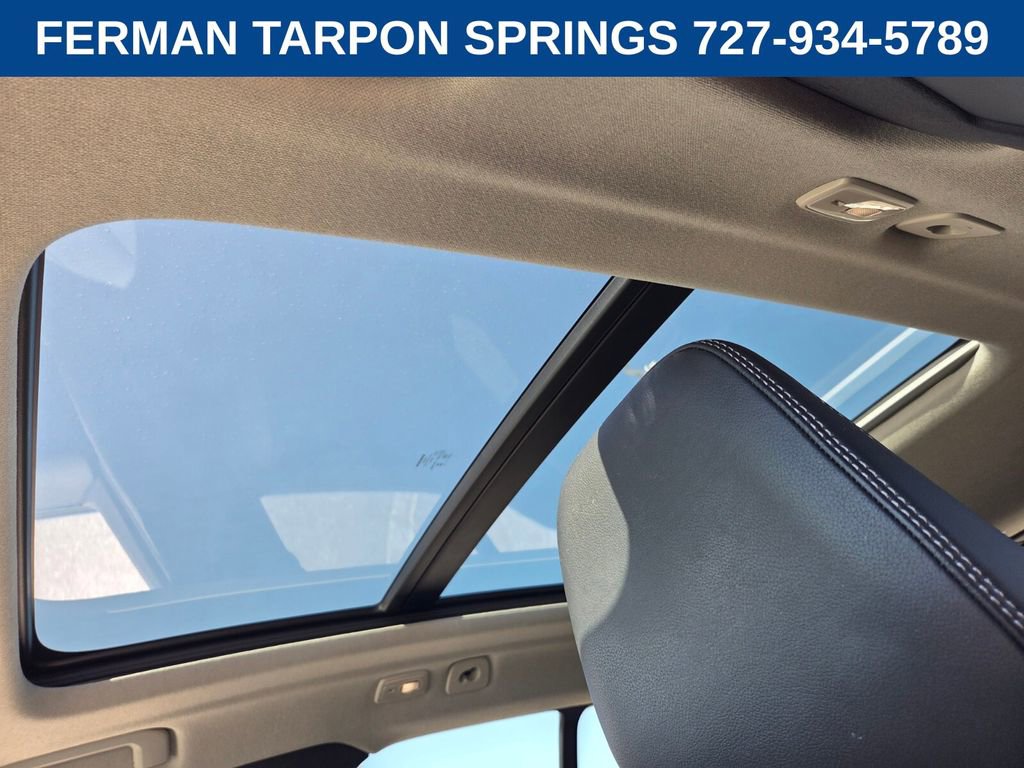 Certified 2025 Volvo XC40 B5 Core image 23