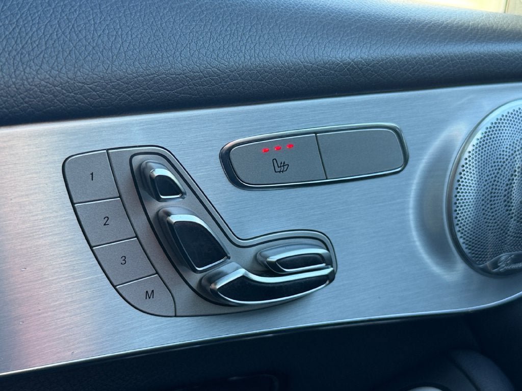 Used 2019 Mercedes-Benz GLC 300 4MATIC image 33