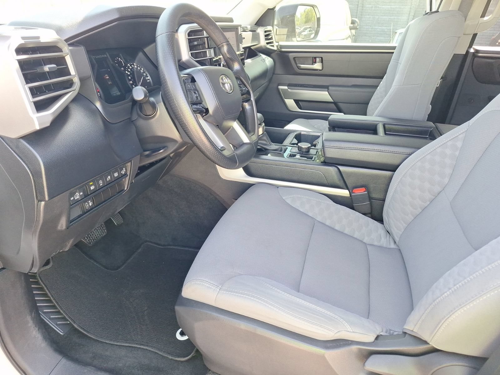 Used 2024 Toyota Tundra SR5 w/ SR5 Convenience Package AWD/4WD image 16