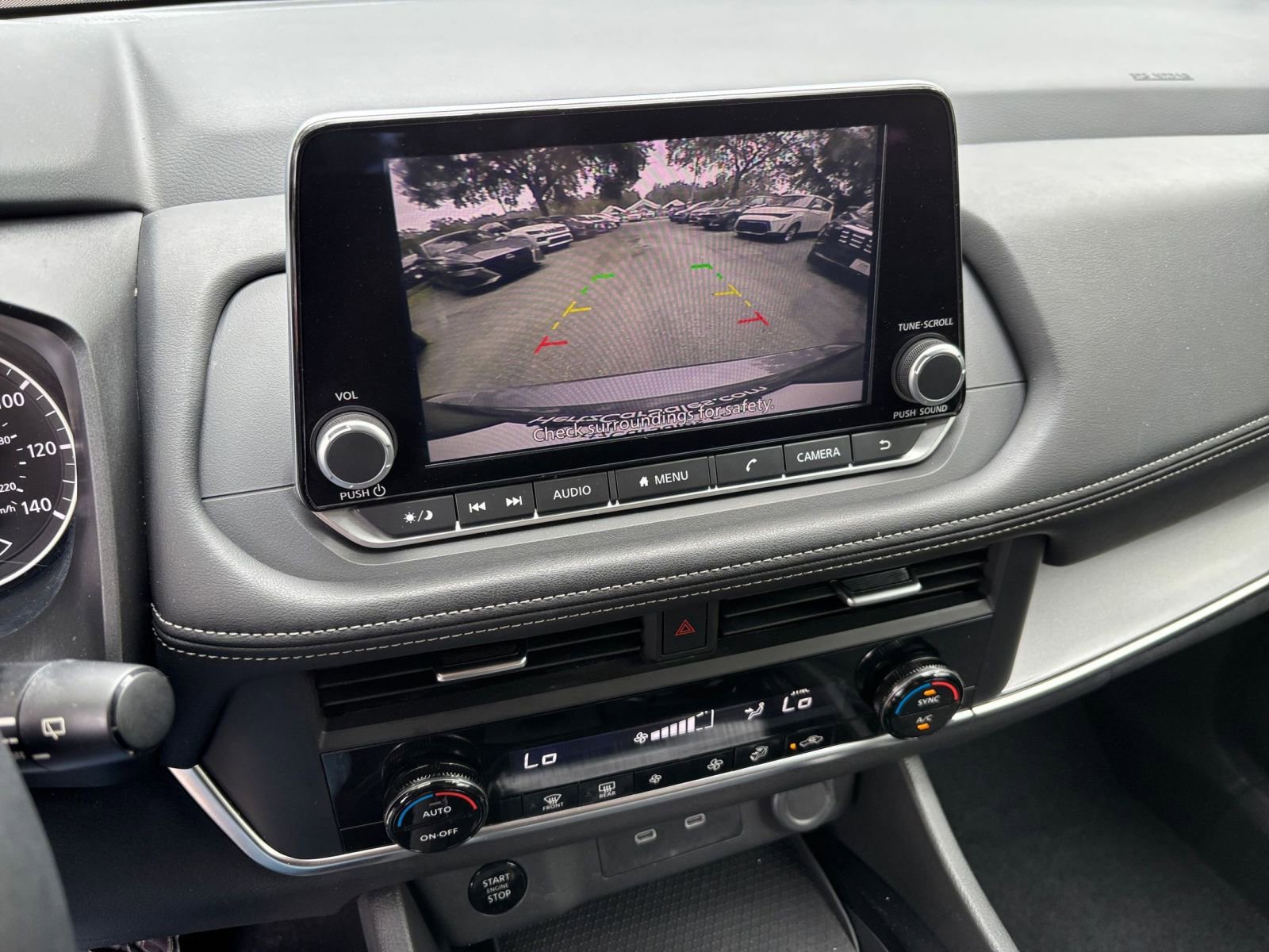 Used 2025 Nissan Rogue SV AWD/4WD image 17