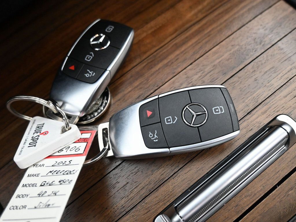 Used 2025 Mercedes-Benz GLE 450e GLE 450e w/ Winter Package image 13