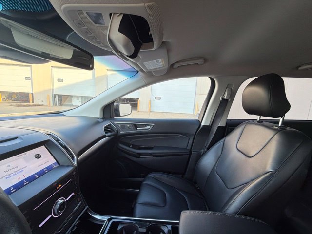 Used 2019 Ford Edge Titanium w/ Cold Weather Package AWD/4WD image 32