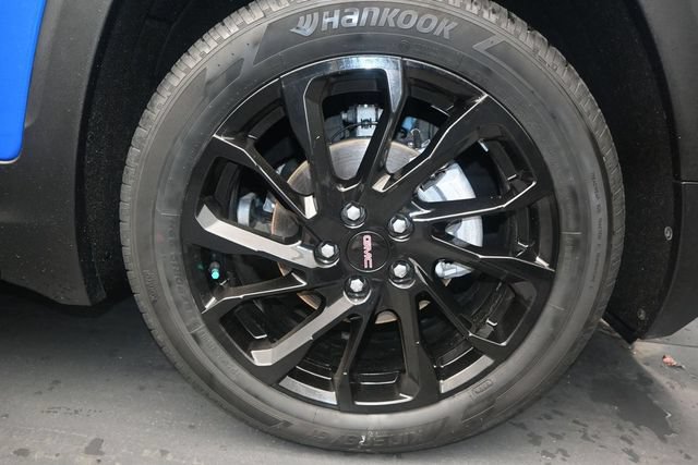Used 2024 GMC Terrain SLE w/ Driver Convenience Package FWD image 18