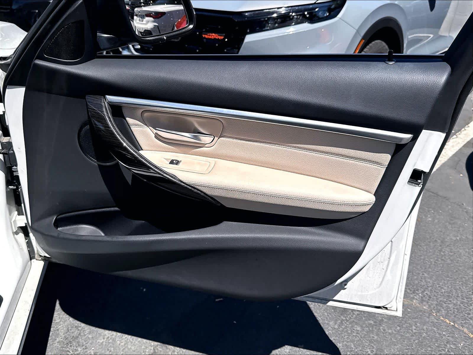 Used 2018 BMW 330i Sedan w/ Convenience Package RWD image 28