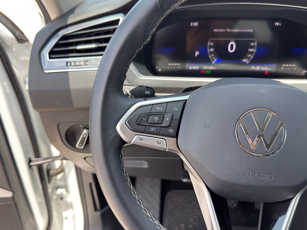 Used 2023 Volkswagen Tiguan SE FWD image 17