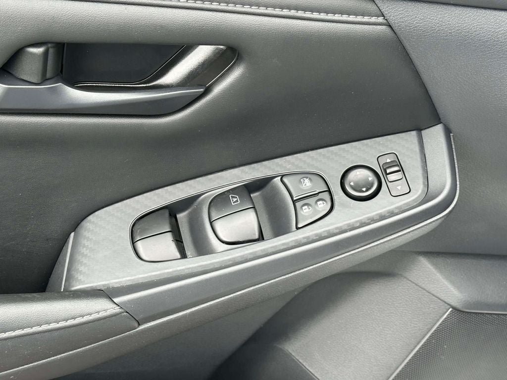 Used 2025 Nissan Sentra S FWD image 15