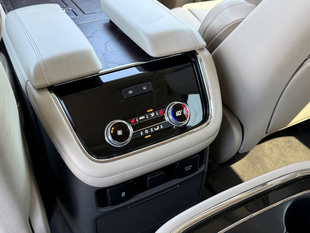 Used 2020 Lincoln Navigator Reserve w/ Equipment Group 208A Reserve image 13